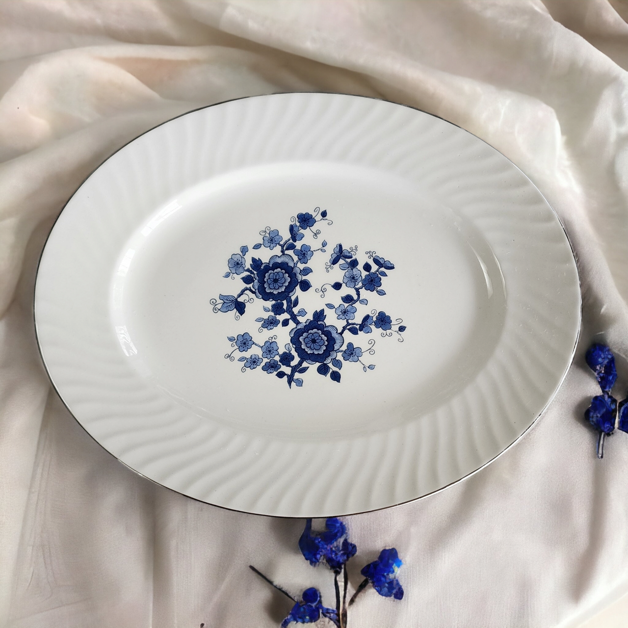12" Wedgwood Royal Blue Floral Center Swirled Rim Oval Serving Platter