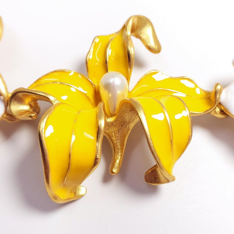 KJL Kenneth Jay Lane Flower Necklace Yellow White Enamel Faux Pearl & Crystals