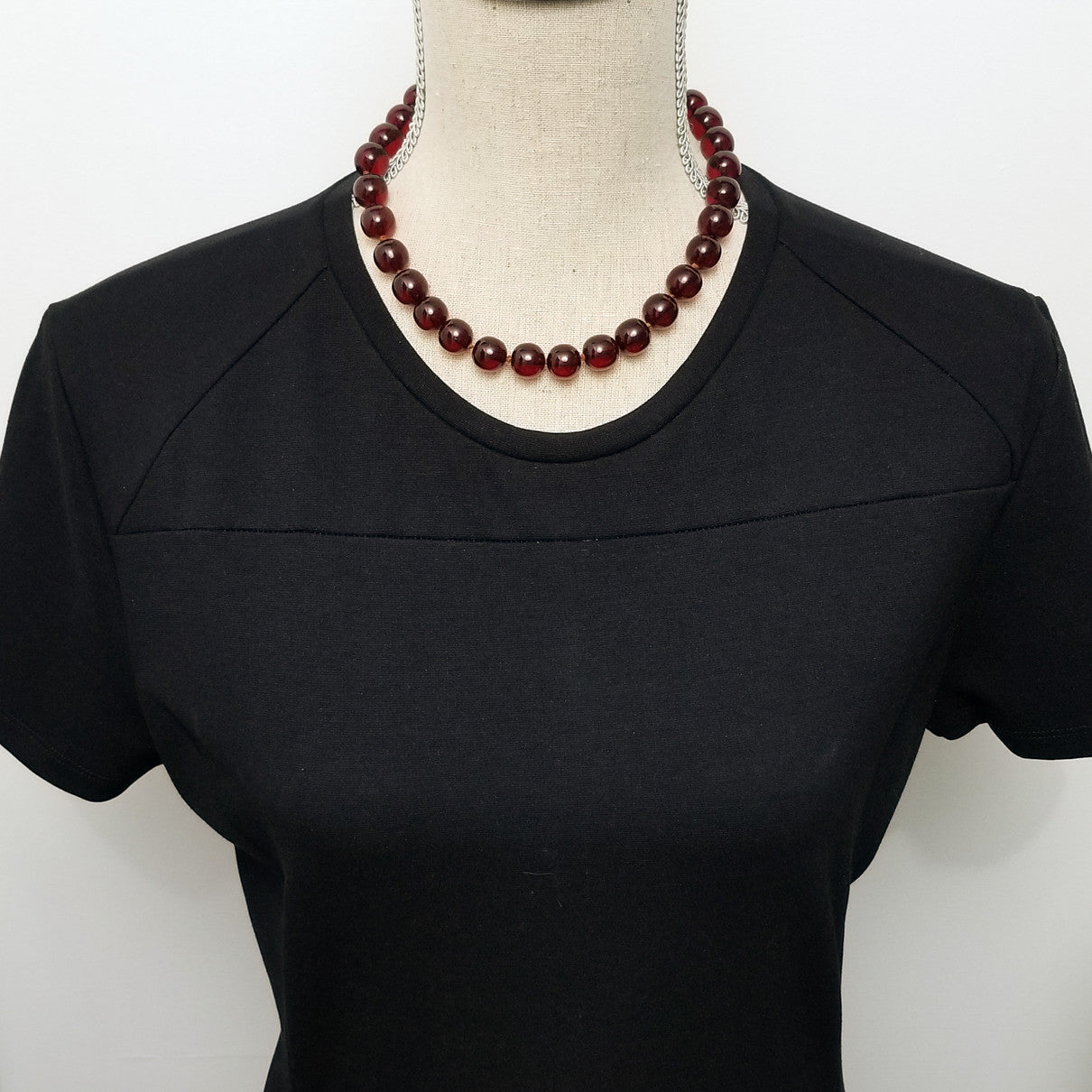 Red Cherry Amber Bakelite 17.5" Round Bead Choker Necklace