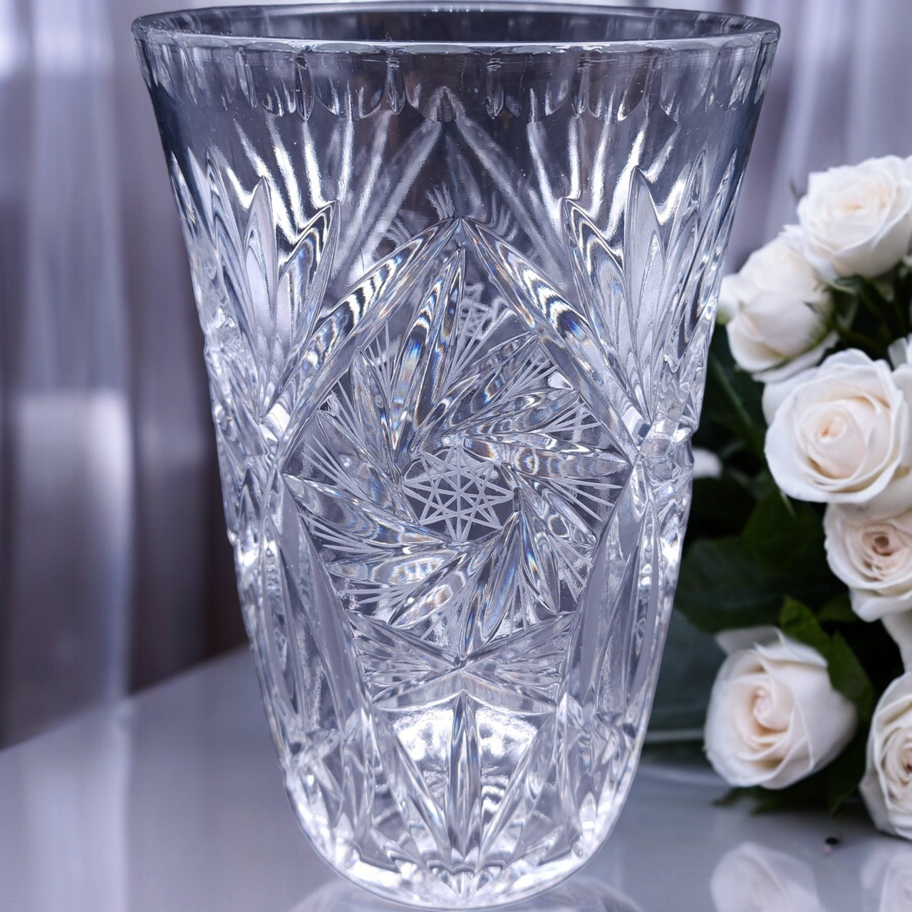 Cazlor Crystal Tasia Star Pinwheel Lead Crystal Flower Vase