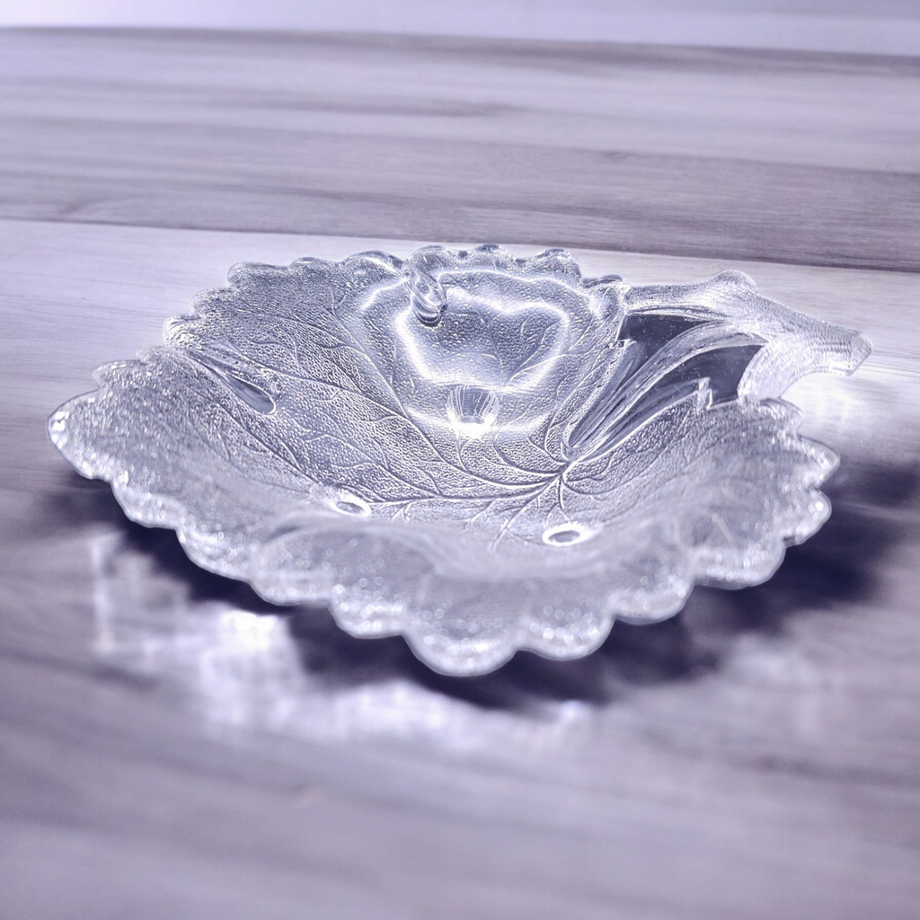 5" Gillinder Maple Leaf 3 Toed Sauce Dish