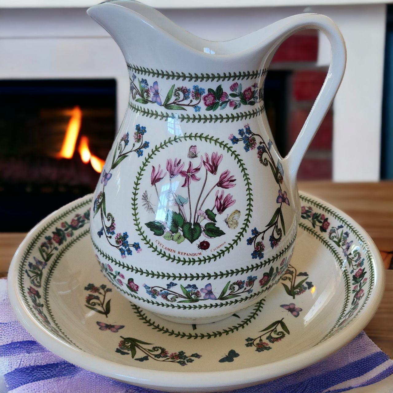 Portmeirion Variations Cyclamen 56 Oz Pitcher & Basin 11" Set