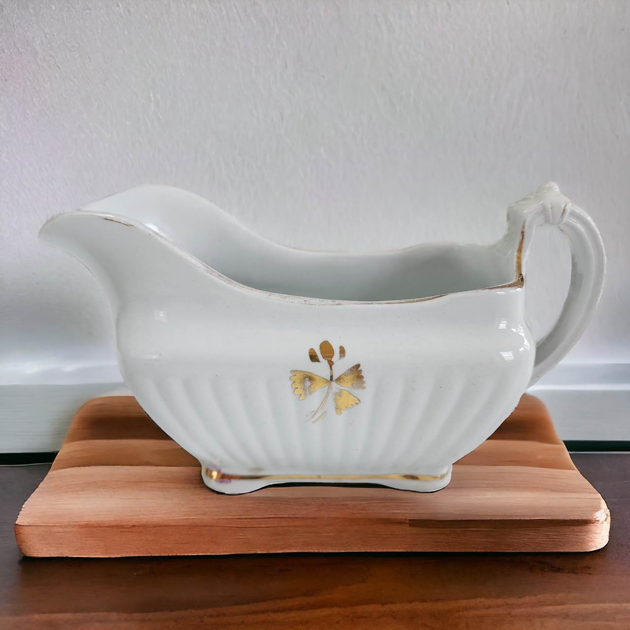 Powell Bishop & Stonier Royal Ironstone Tea Leaf Center And Gold Trim Farmhouse  Gravy Boat