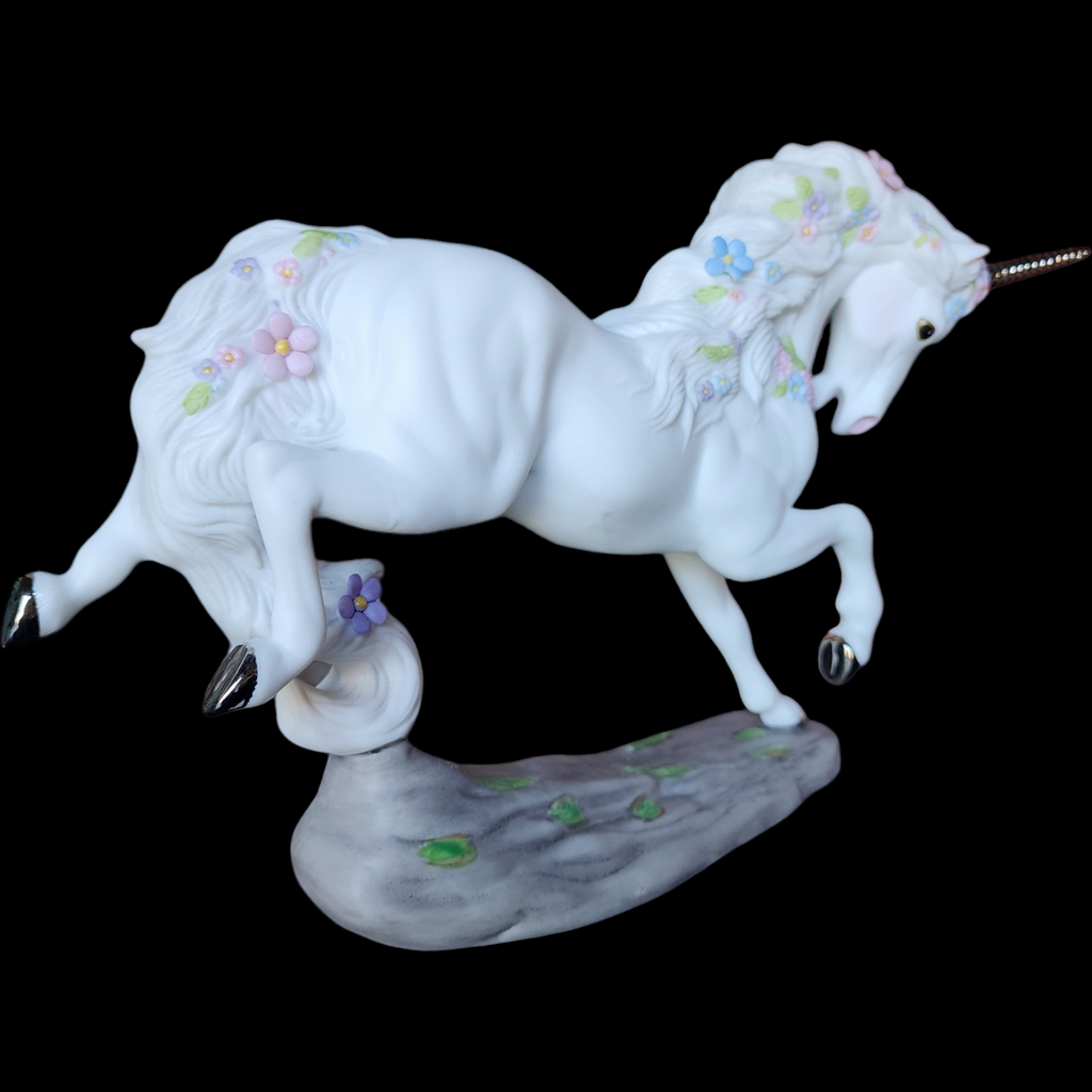 Princeton Gallery Unicorns Love's Delight Figurine Collectible Boxed