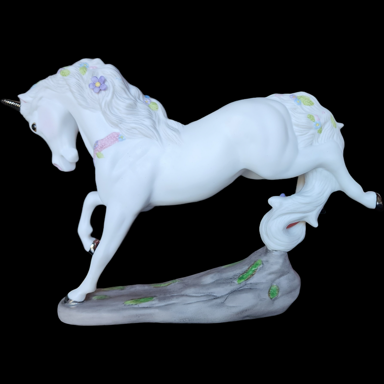 Princeton Gallery Unicorns Love's Delight Figurine Collectible Boxed