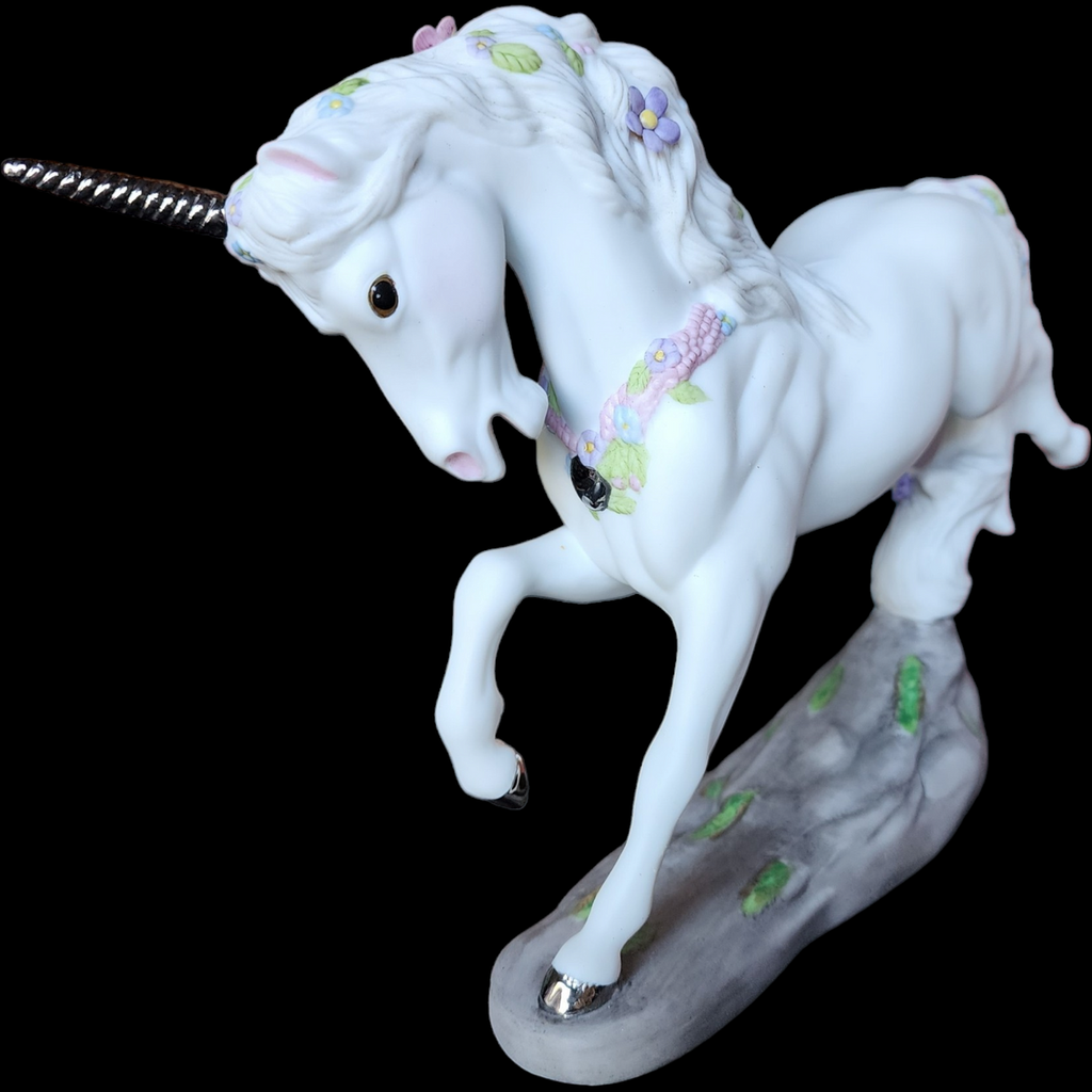 Princeton Gallery Unicorns Love's Delight Figurine Collectible Boxed