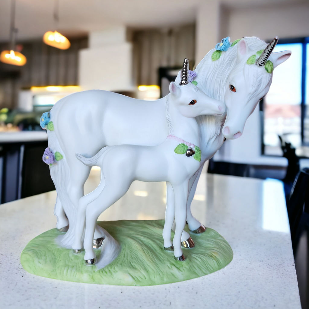Princeton Gallery Unicorns Love's Devotion Figurine Collectible Boxed