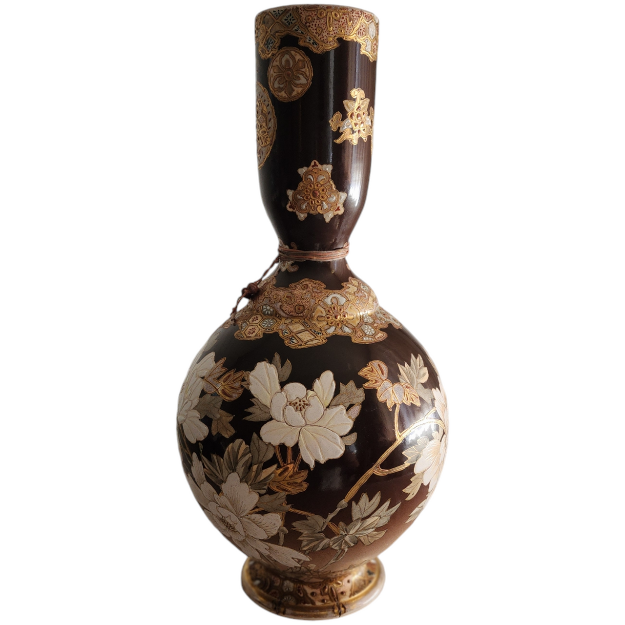 Qianlong Qing Dynasty Lotus Butterfly Motif Gold Gilded Porcelain Vase