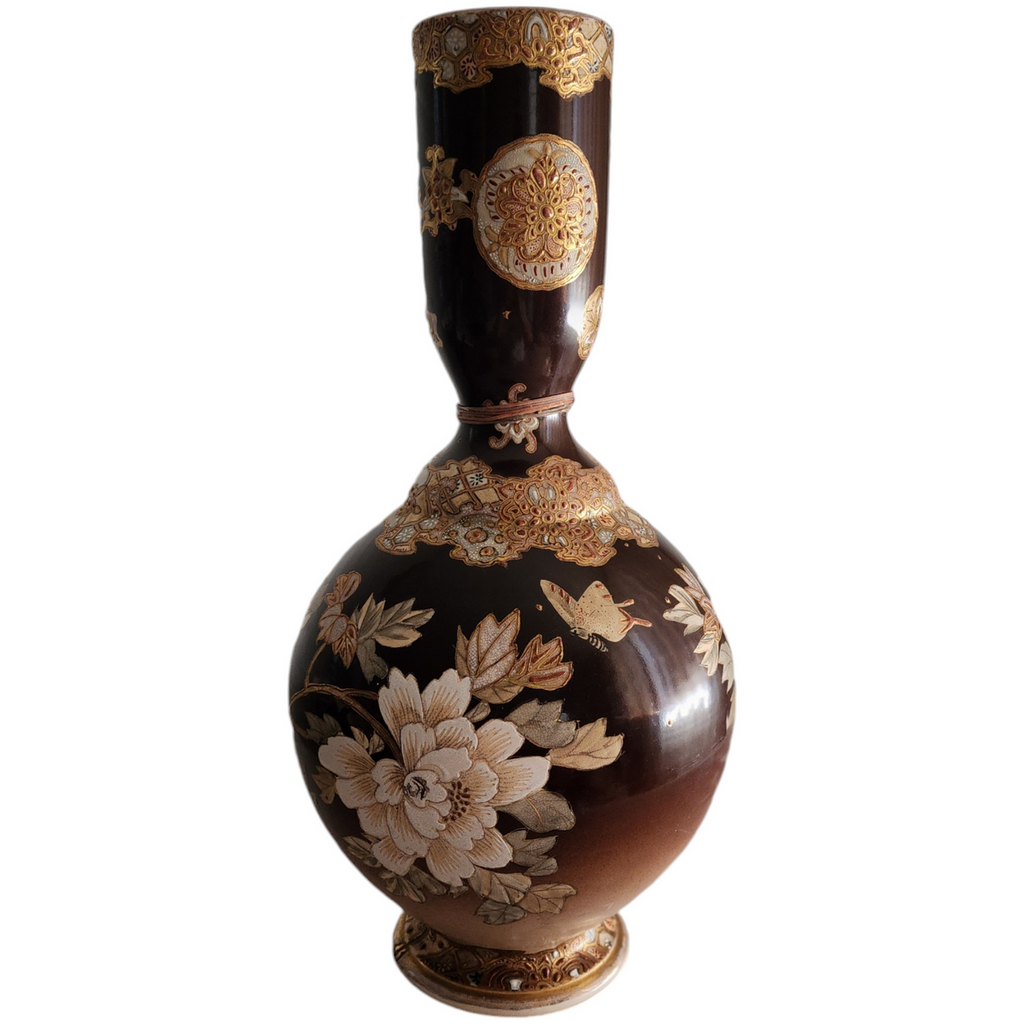 Qianlong Qing Dynasty Lotus Butterfly Motif Gold Gilded Porcelain Vase