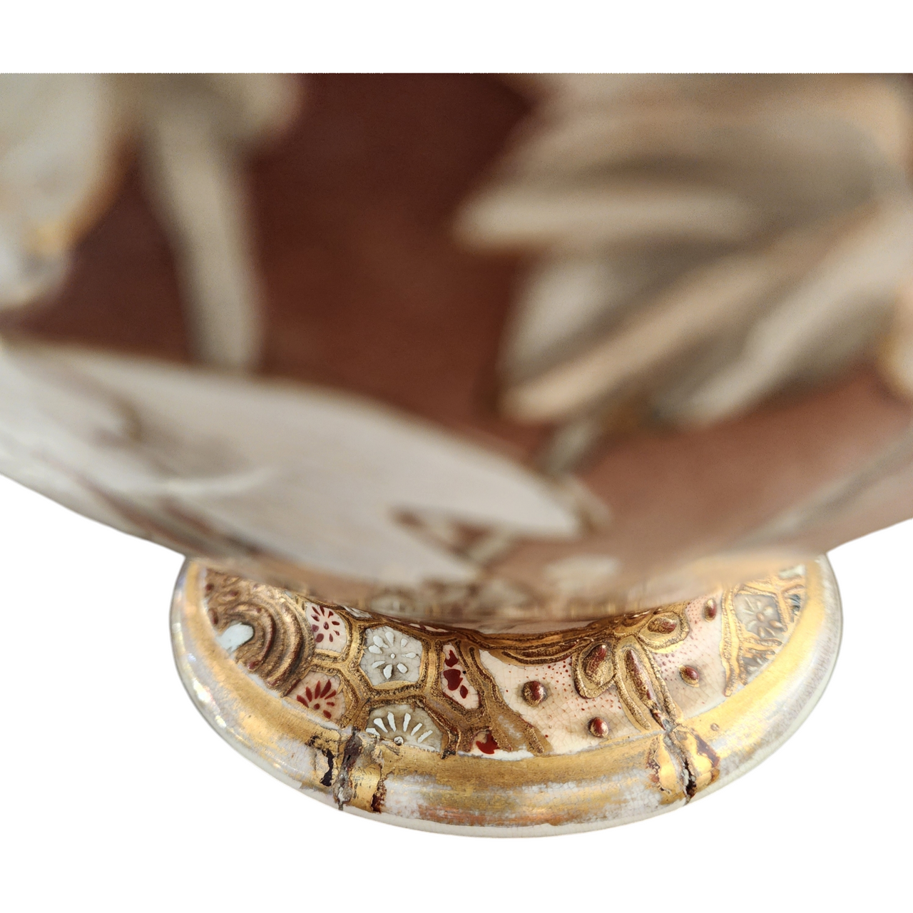 Qianlong Qing Dynasty Lotus Butterfly Motif Gold Gilded Porcelain Vase