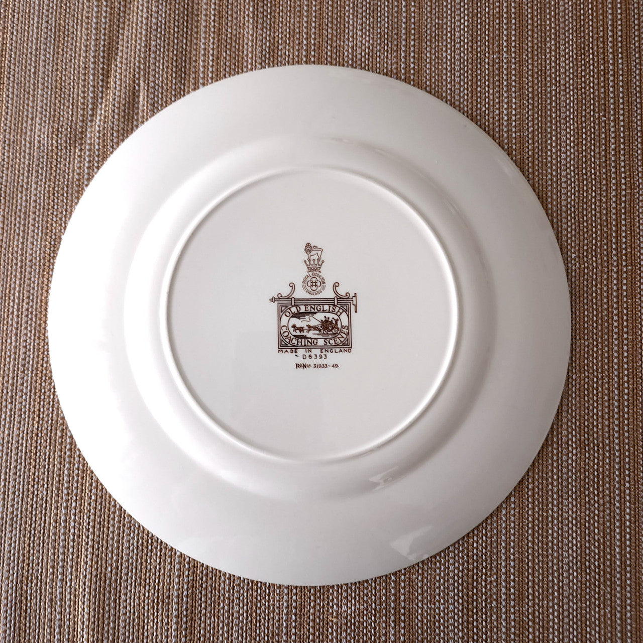 ROYAL DOULTON Old English Coaching Scenes Dinner Plate
