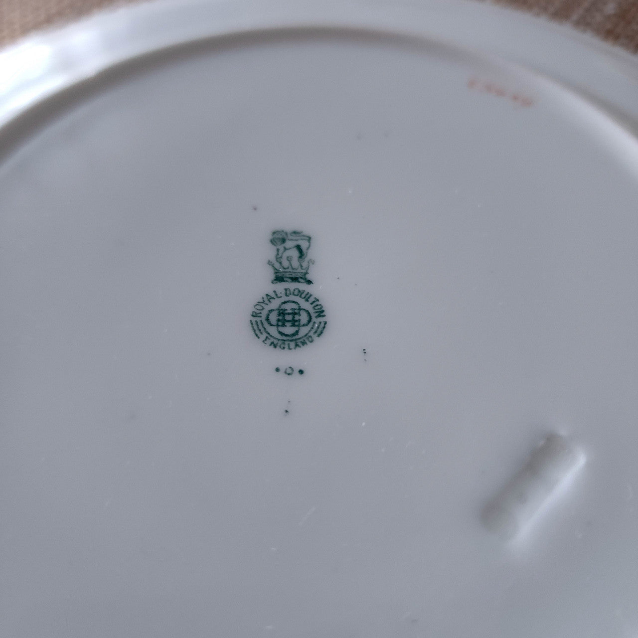 ROYAL DOULTON Old English Coaching Scenes Salad Plate
