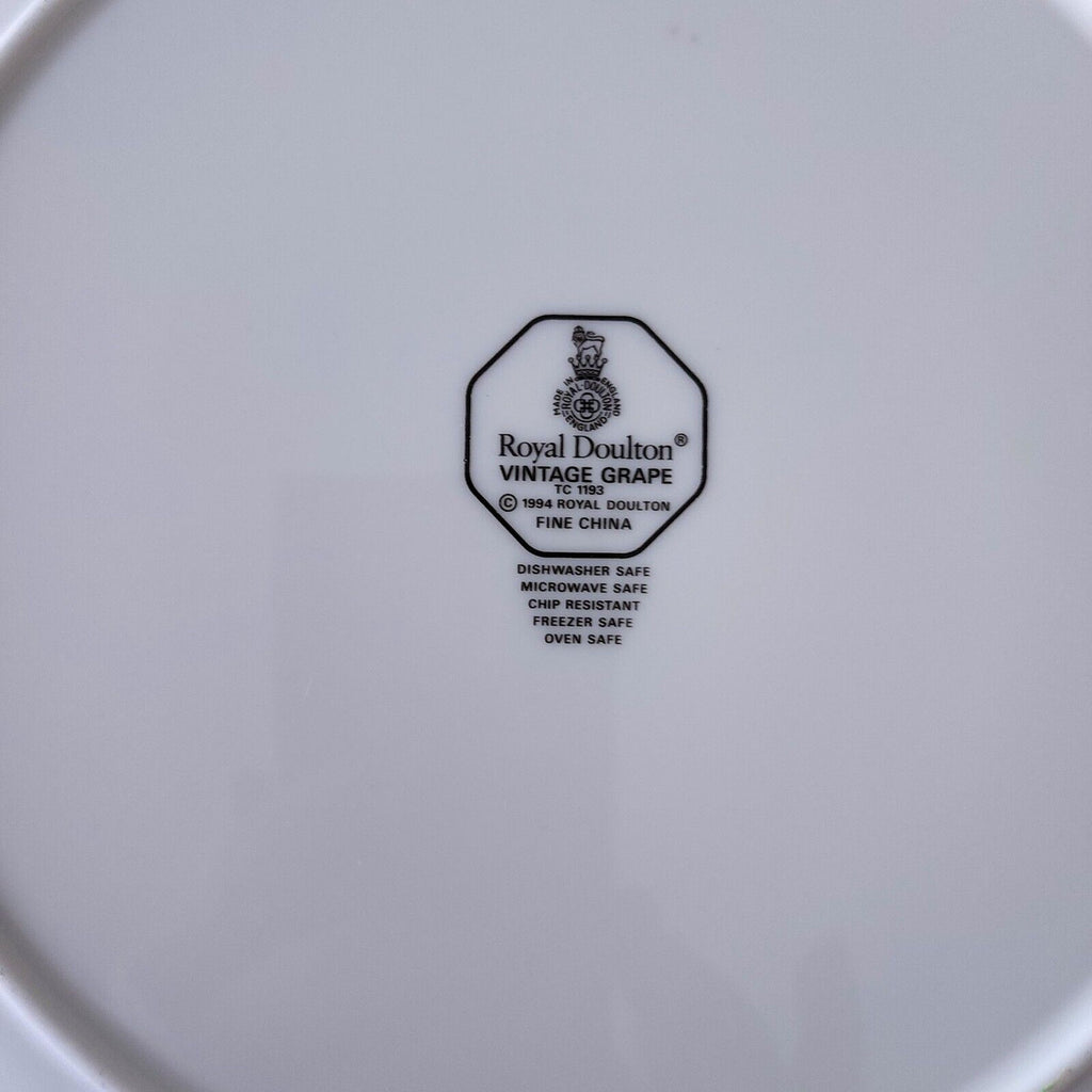 ROYAL DOULTON Vintage Grape Dinner Plate