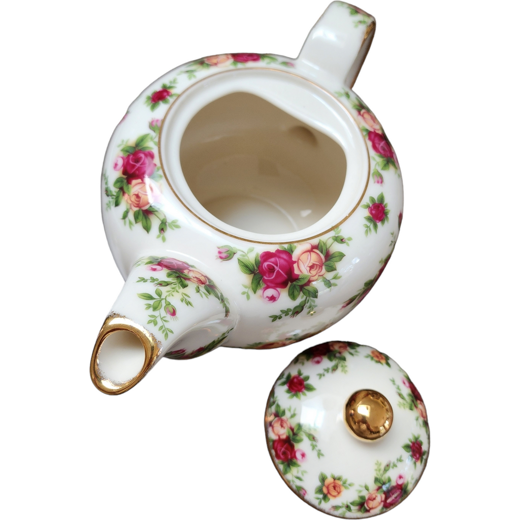Royal Albert Old Country Roses Teapot & Lid