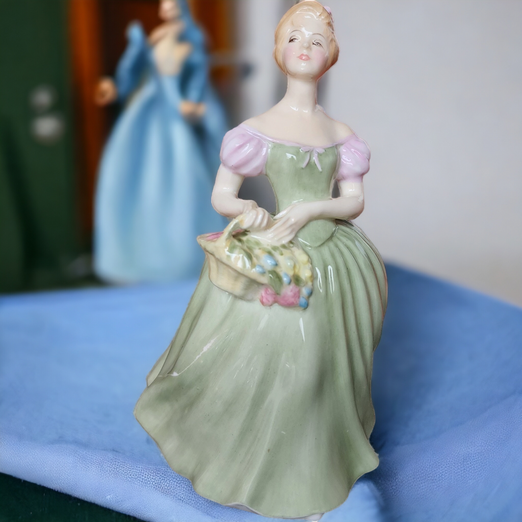 Royal Doulton English Character Woman Figurine Clariss HN2345 No Box