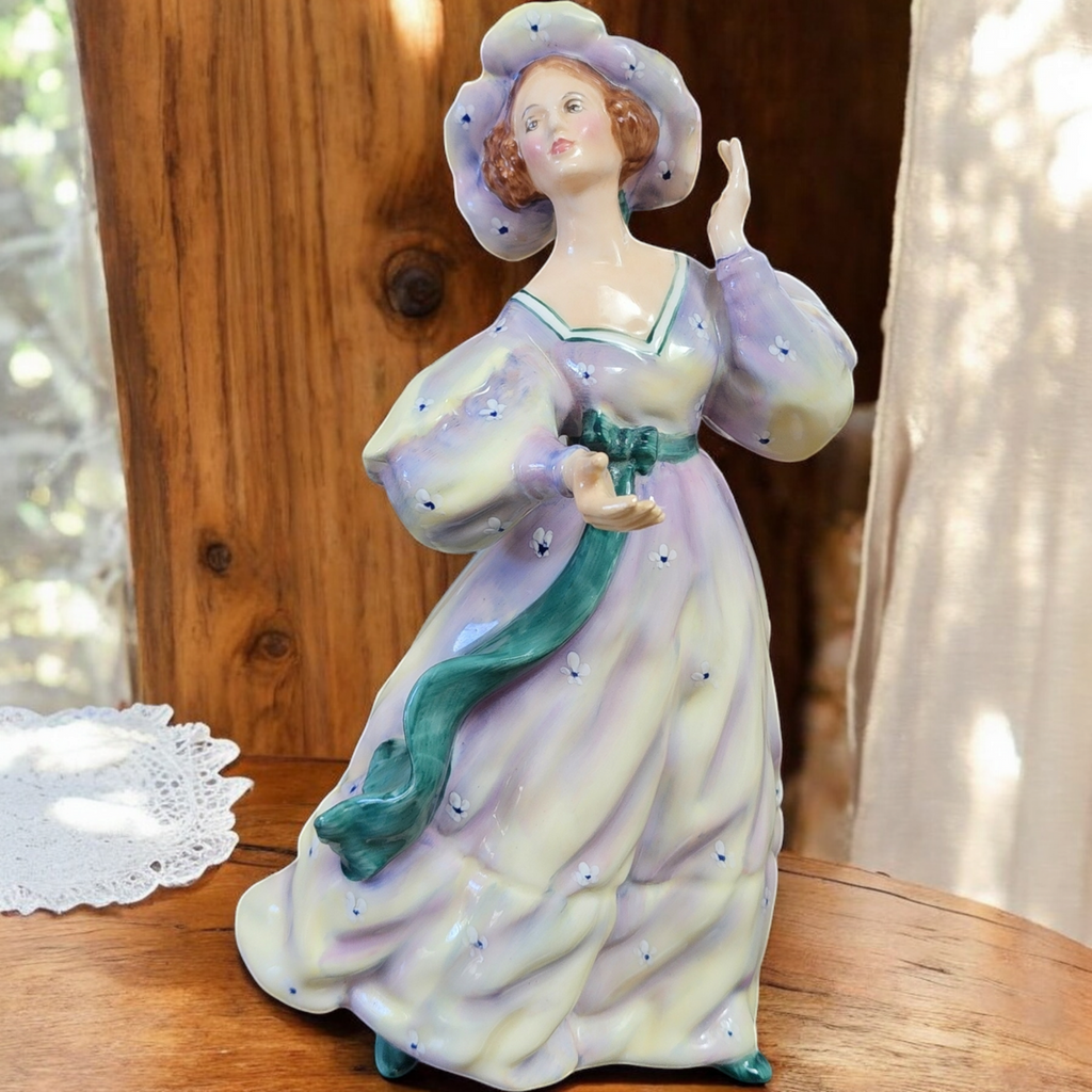 Royal Doulton Petite Lady Grand Manner Figurine No Box