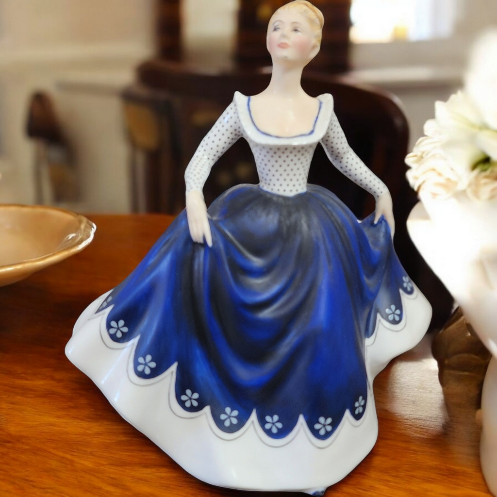 Royal Doulton Petite Lisa Figurine HN2310 No Box