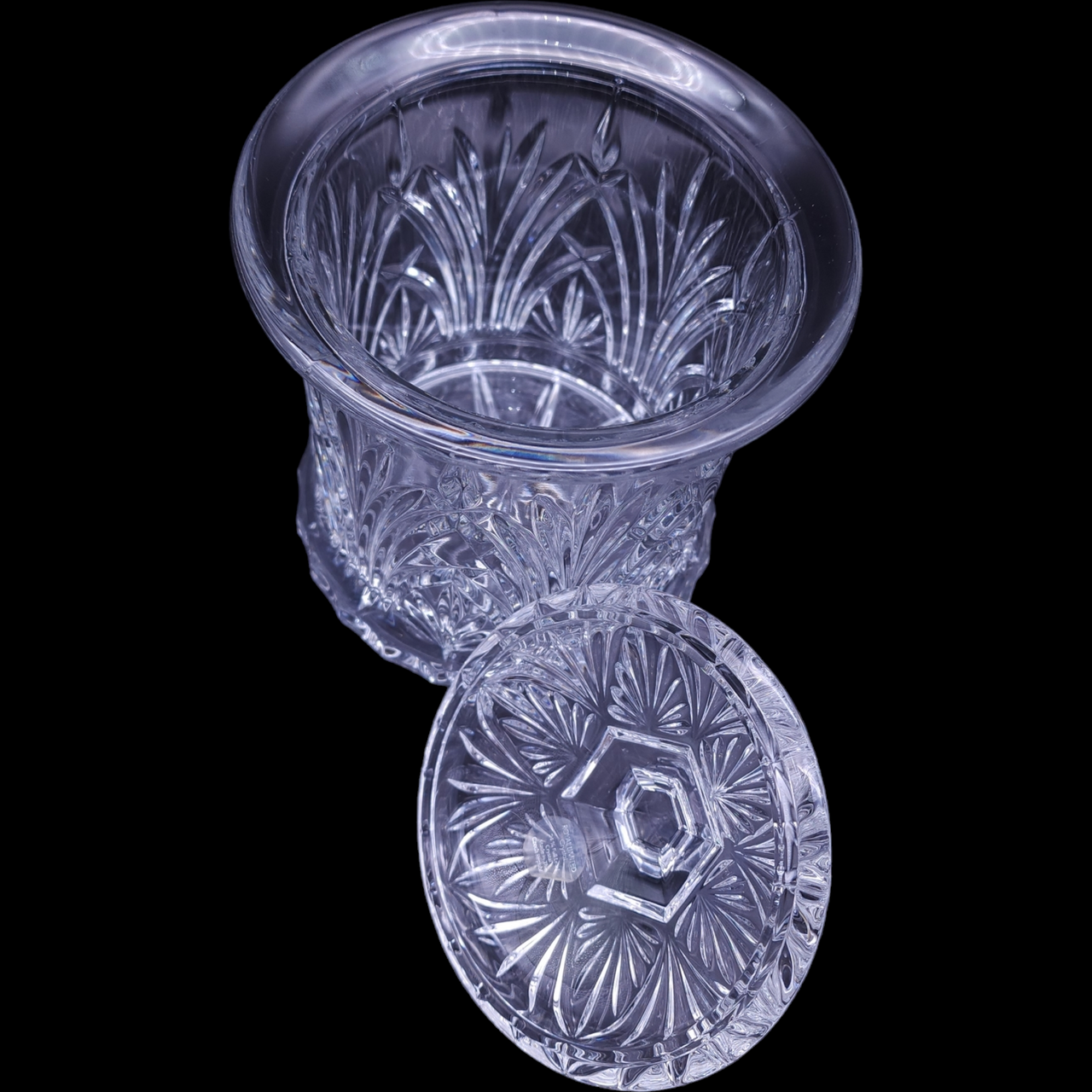 Royal Limited Crystal Hand Cut 24% Lead Crystal Heavy Weight Biscuit Barrel & Lid