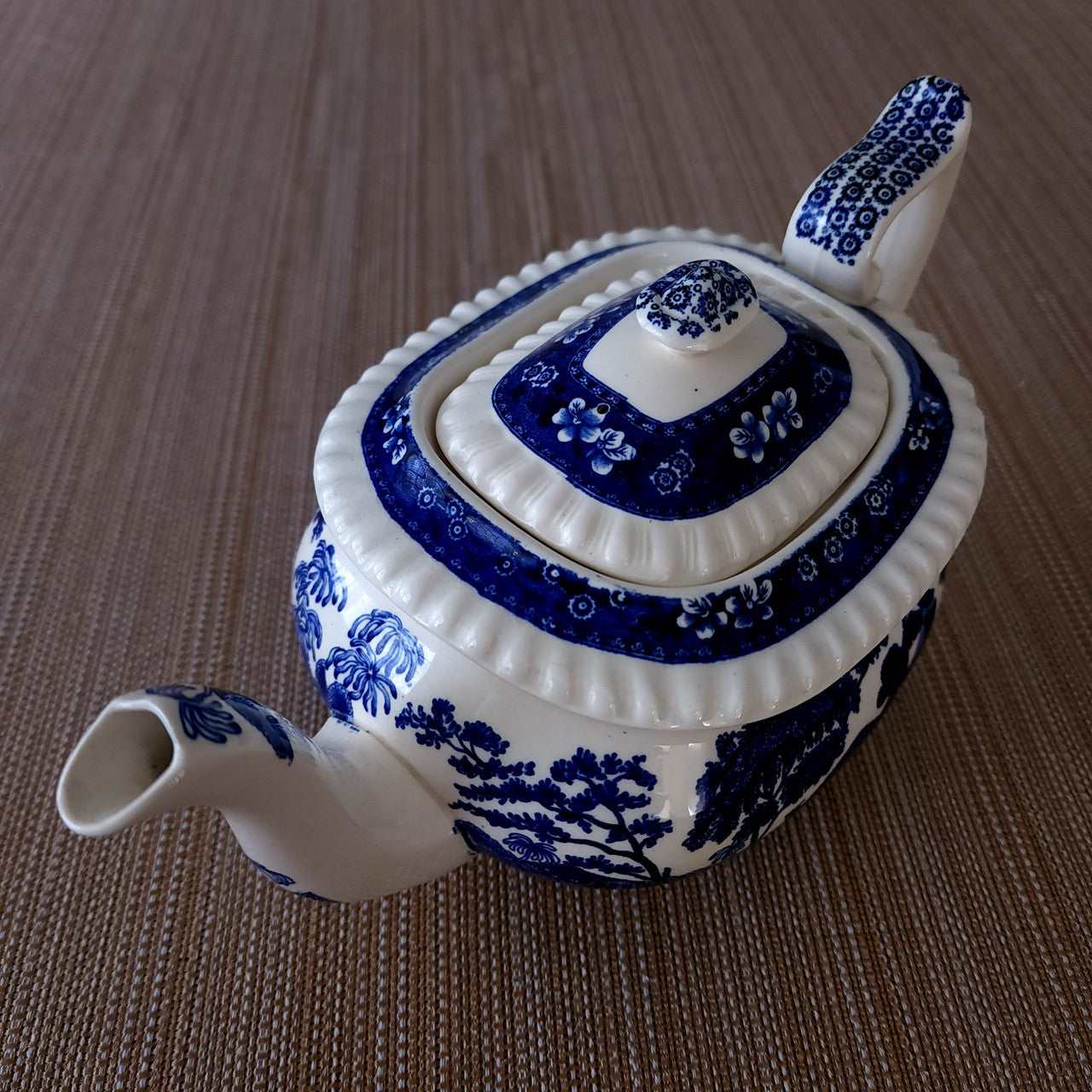 SPODE Tower Blue  Older, Gadroon Teapot with Lid