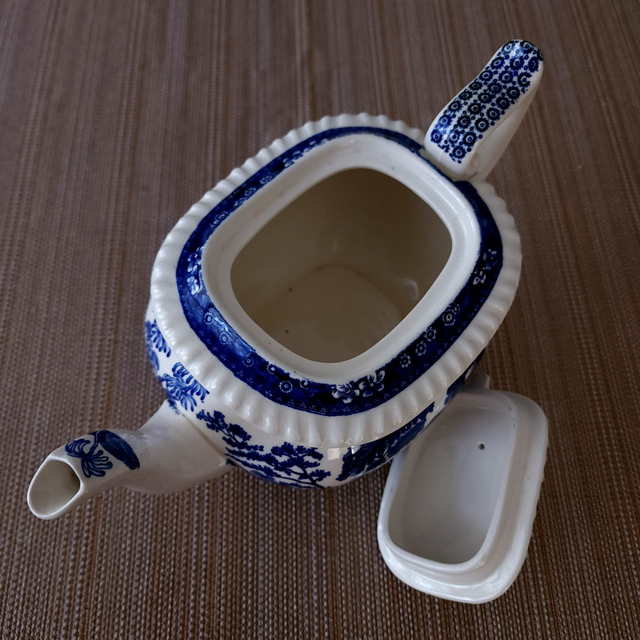 SPODE Tower Blue  Older, Gadroon Teapot with Lid
