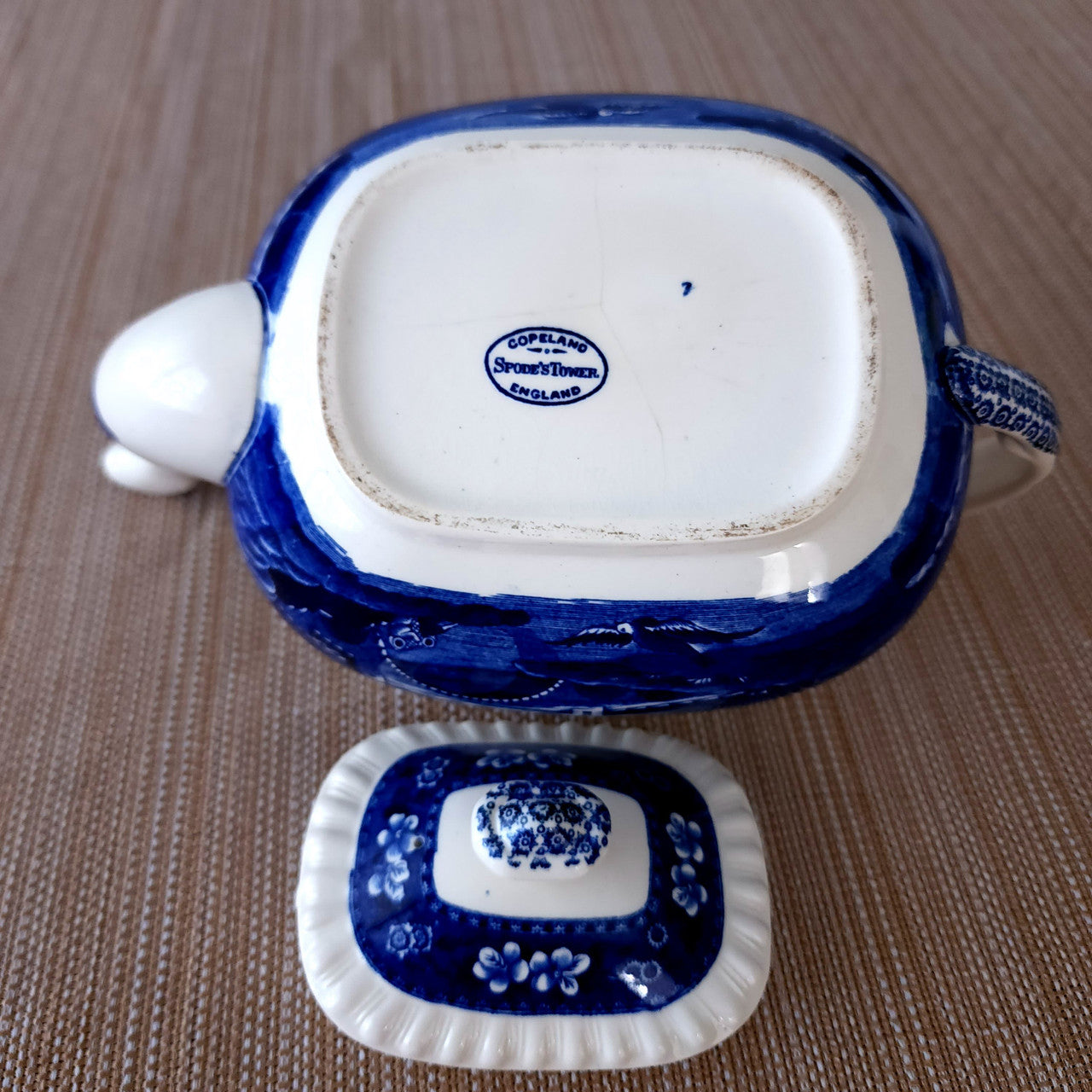SPODE Tower Blue  Older, Gadroon Teapot with Lid