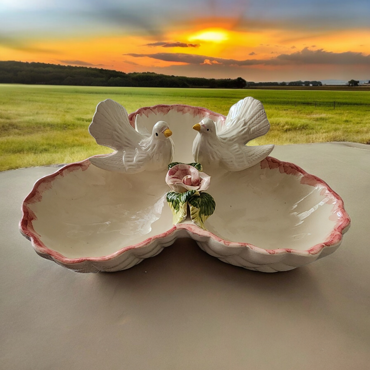 Sadek Jay Willfred Doves with Roses Clam Shells White & Pink Dish