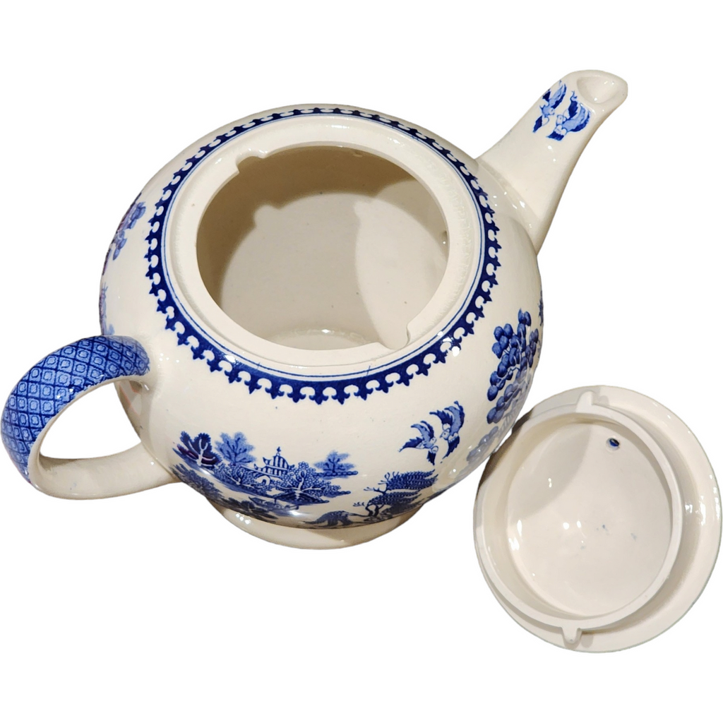Sadler Blue Willow Design Teapot & Lid England 5CUP