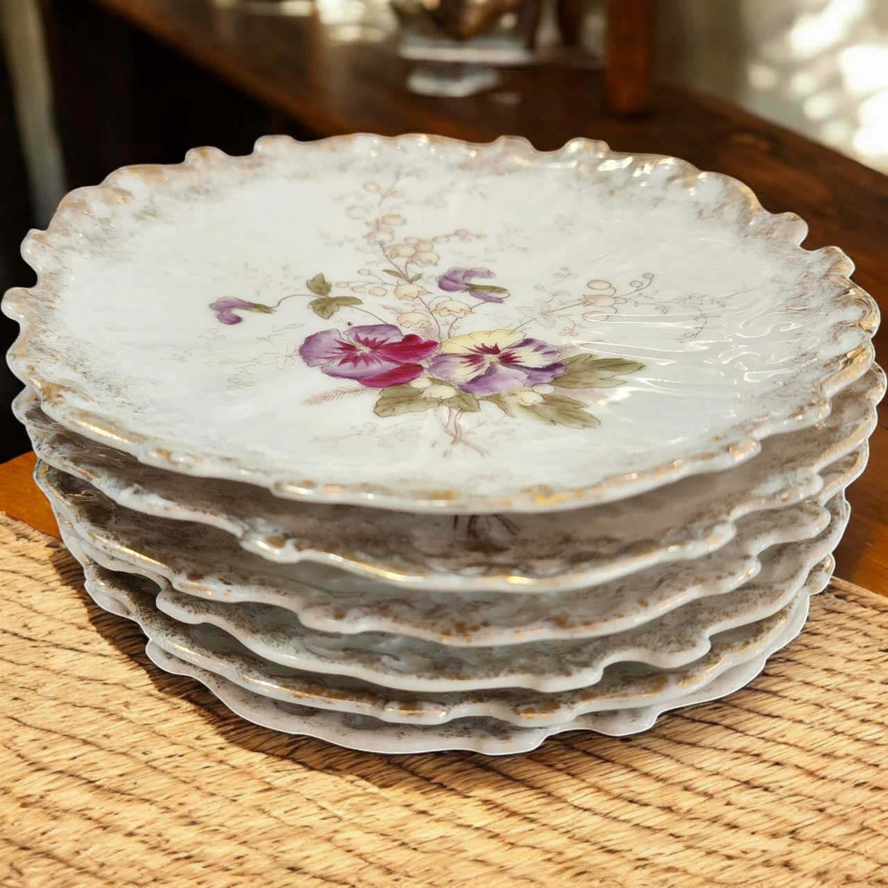 European Porcelain Set of 6 Antique Hand-Painted Scalloped Edges Floral Dessert Plates with Gold Trim