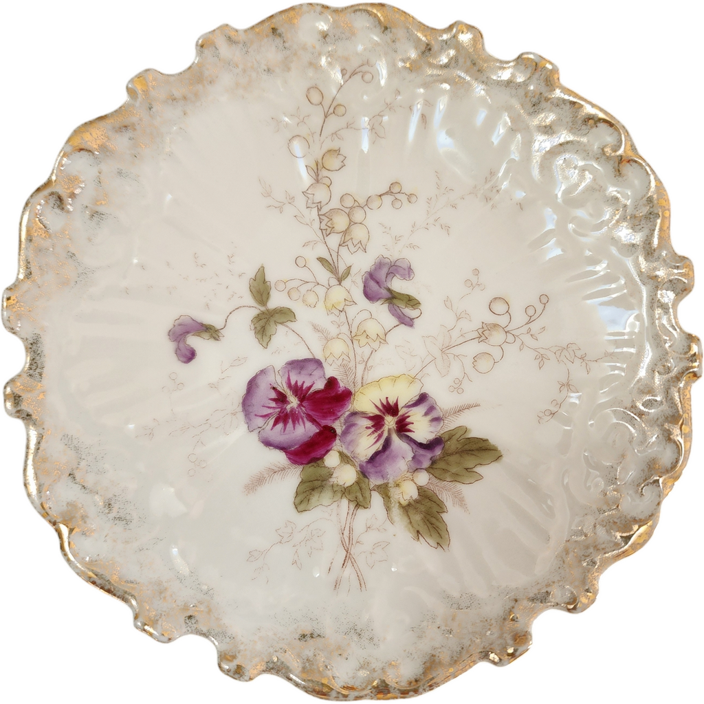 European Porcelain Set of 6 Antique Hand-Painted Scalloped Edges Floral Dessert Plates with Gold Trim