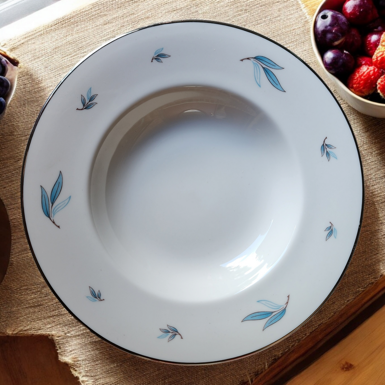 Syracuse Celeste Carolina Blue Leaves On White Rim Soup Bowl