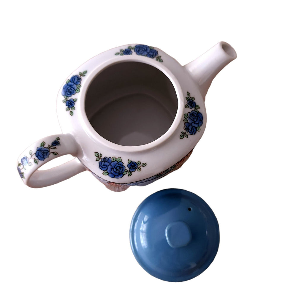 TAKAHASHI San Francisco Hand Decorated Cow and Lamb Teapot Japan