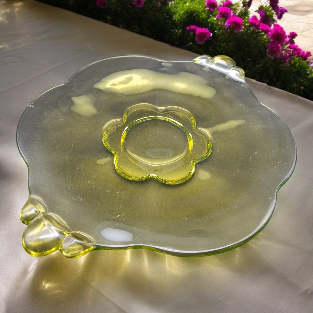 Tiffin-Franciscan Canterbury Greenbriar Sandwich Plate