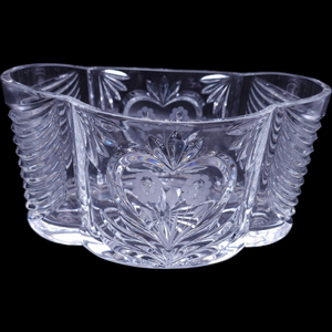 Unknown Manufacturer Swag Hearts Floral Lead Crystal Flower Vase