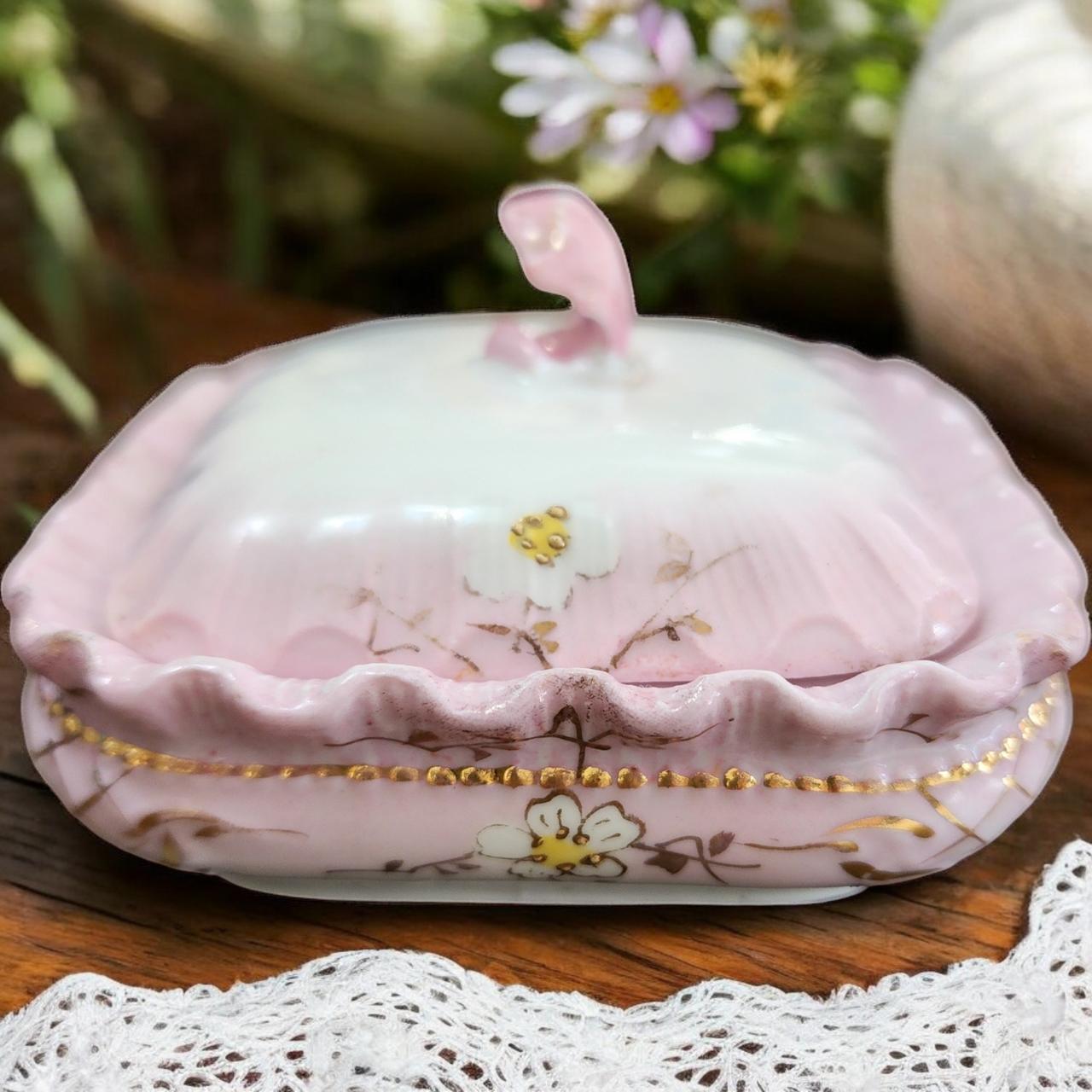 Victorian Floral and Gold Accents Pink Porcelain Ruffled Edge Lidded Trinket Dish