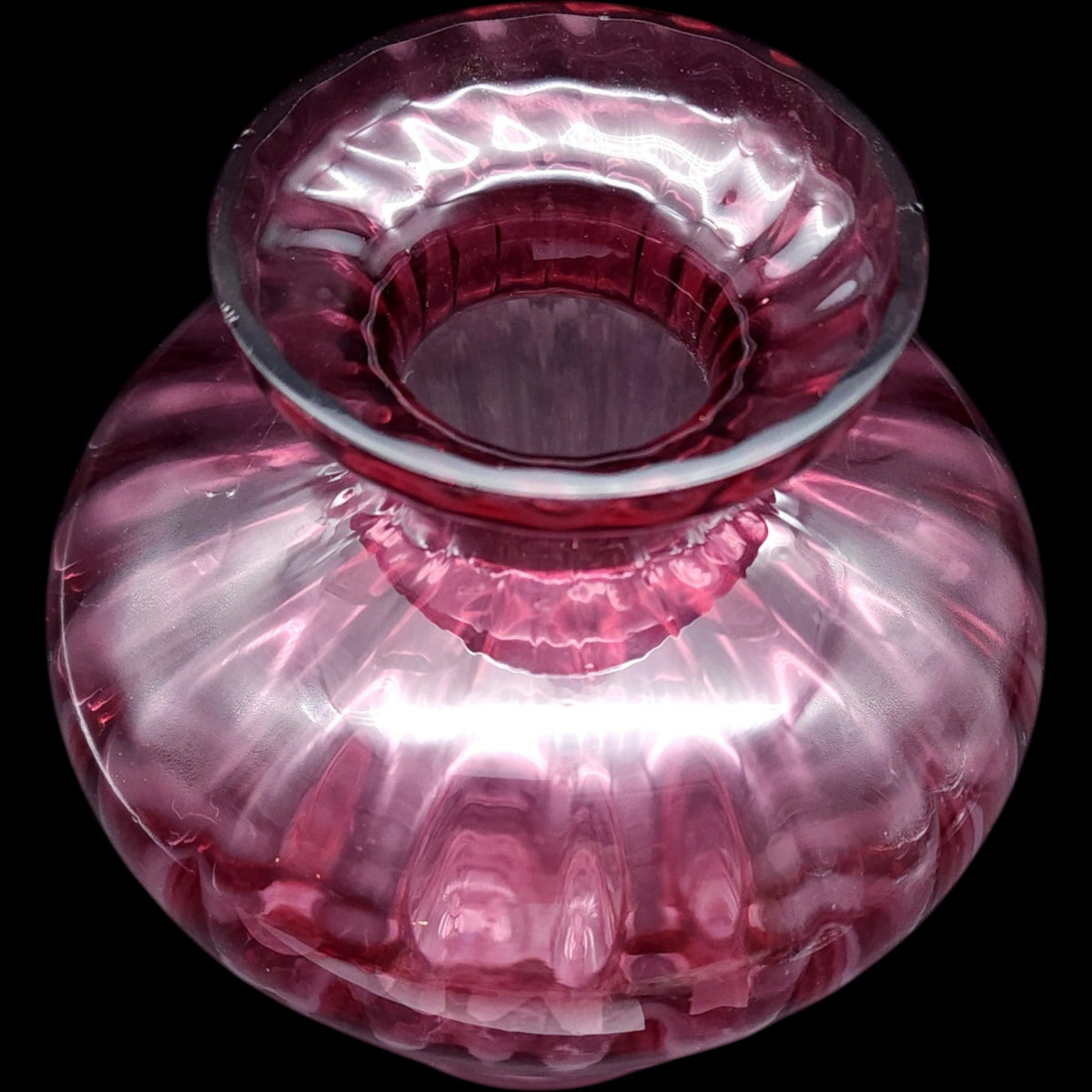 Vintage Pilgrim Glass Cranberry Ribbed Bulbous Flower Vase 6.5 Inch
