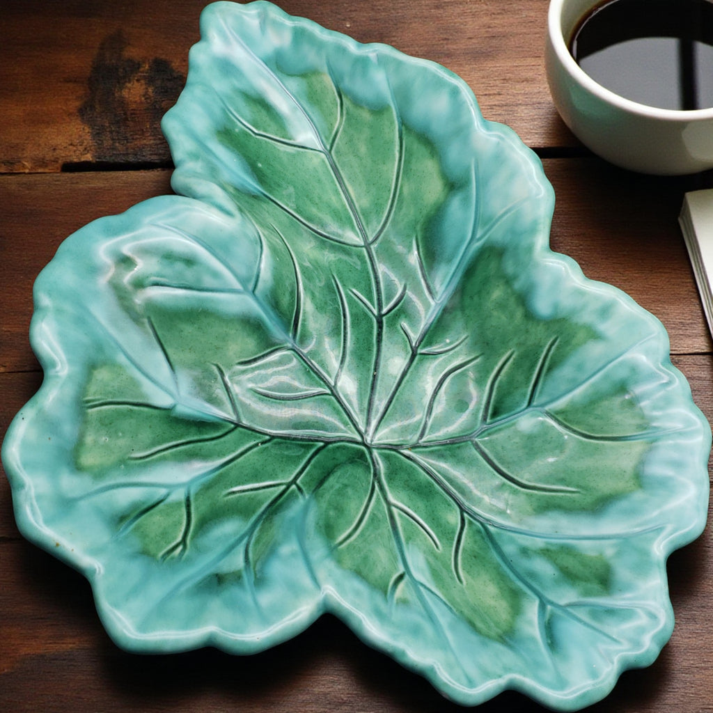 Vintage Green Majolica Style Leaf Shaped Ceramic Dish – Handcrafted Pottery Bowl Signed June