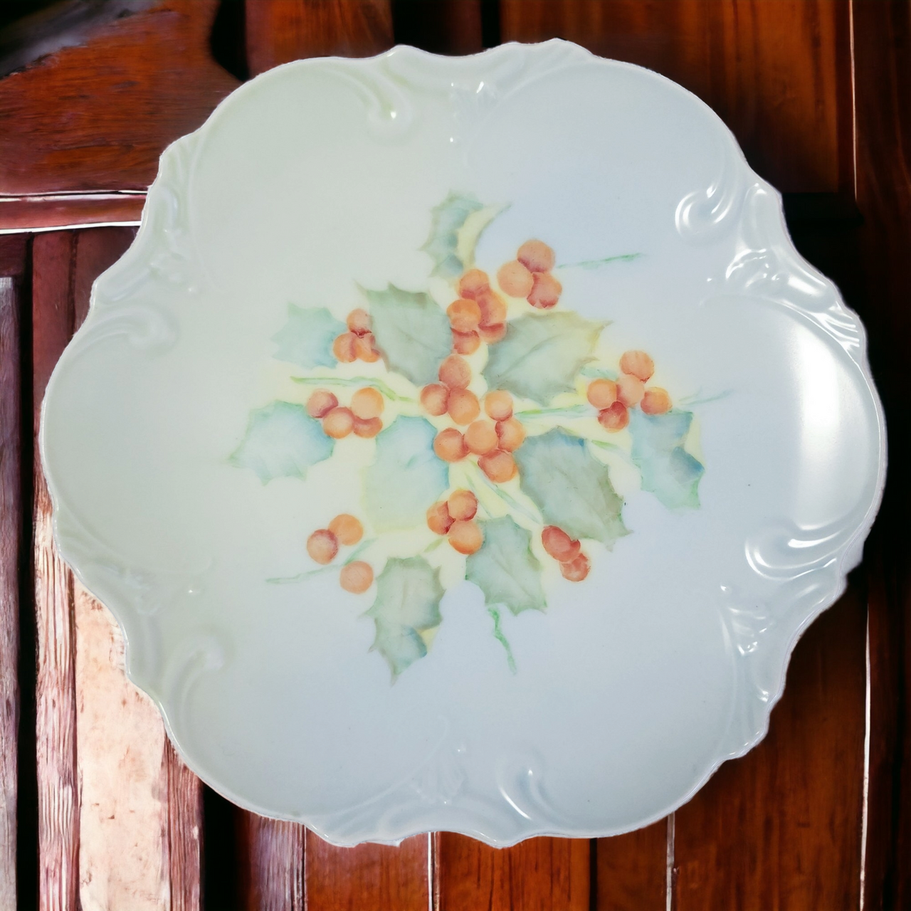 Vintage Porcelain Hand Painted Gooseberry Green Leaf Pattern Cabinet Plate
