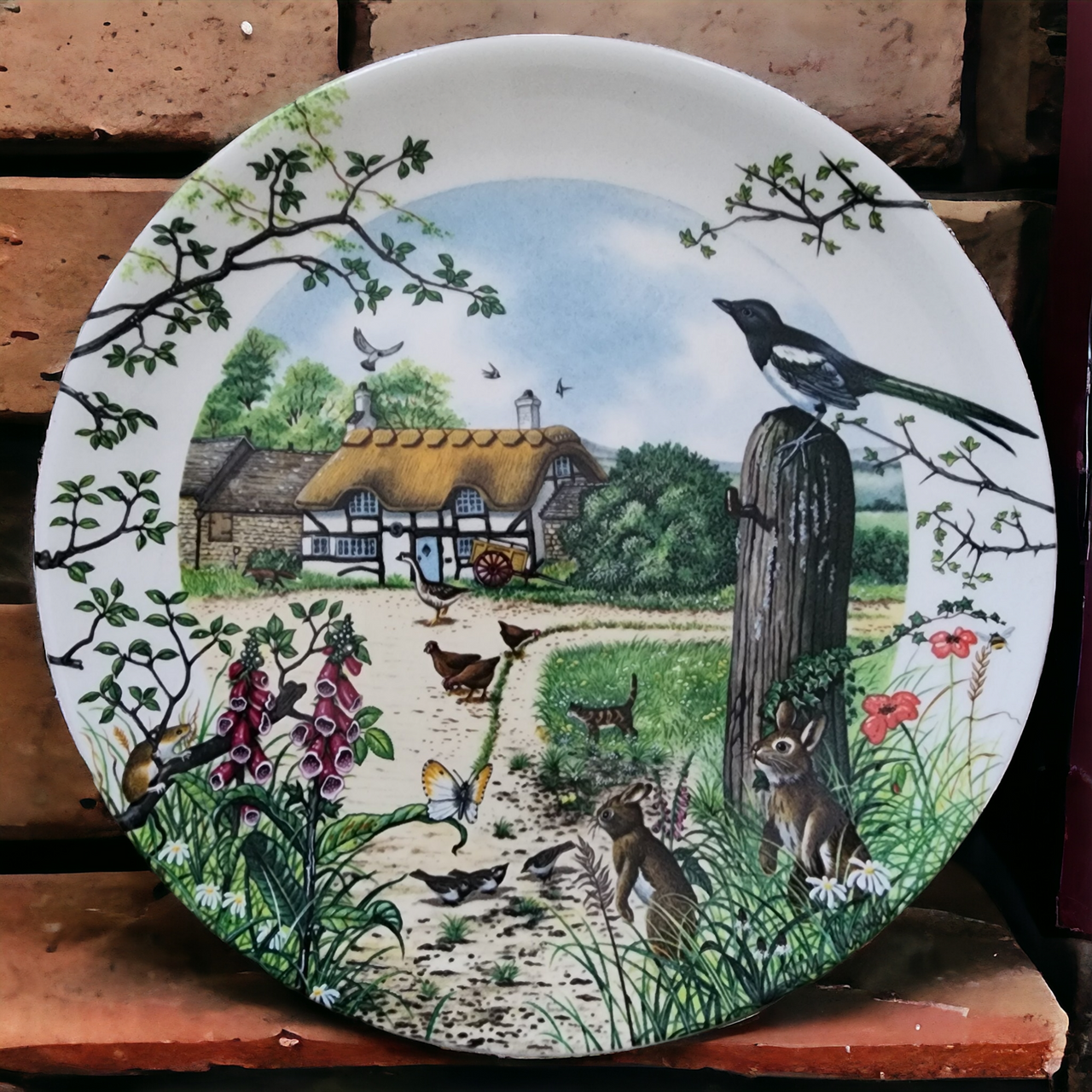 Wedgwood Country Panorama Collector's Plate The Farm Cottage Boxed