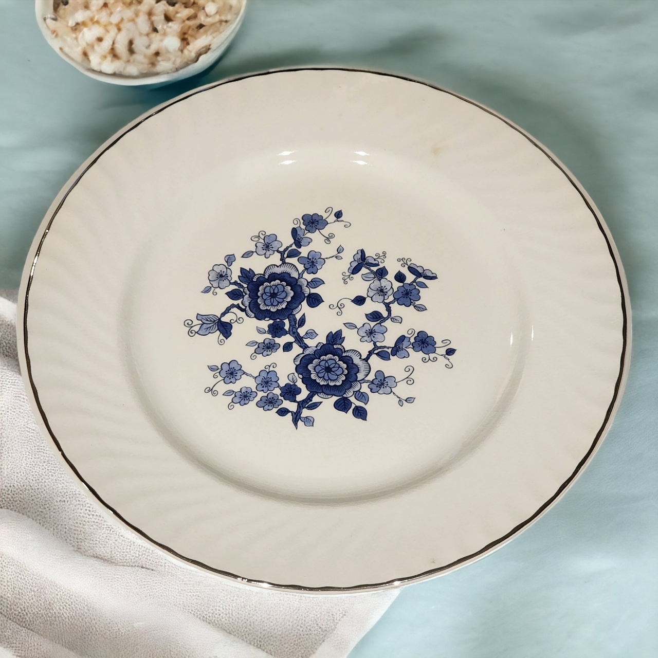 Wedgwood Royal Blue Floral Center Swirled Rim Dinner Plate Set of 6