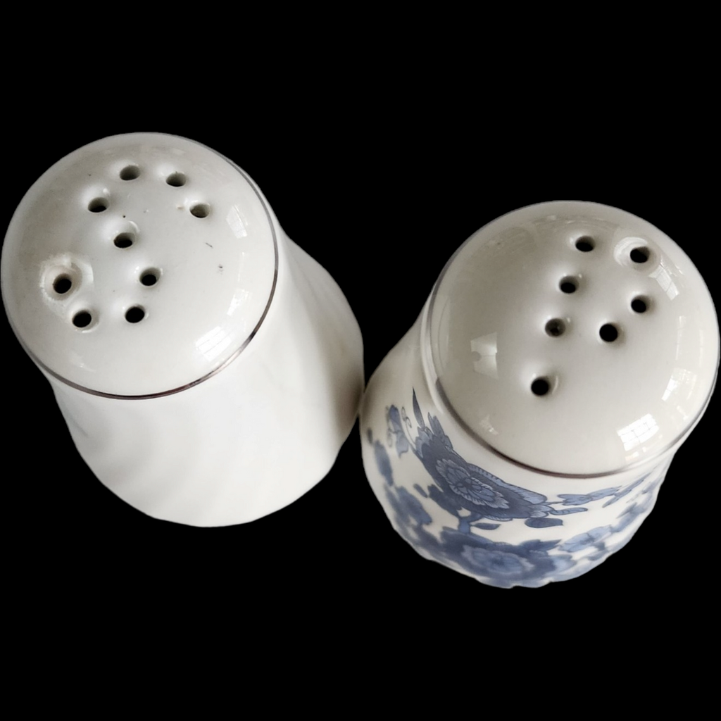 Wedgwood Royal Blue Floral Center Swirled Rim Salt & Pepper Set
