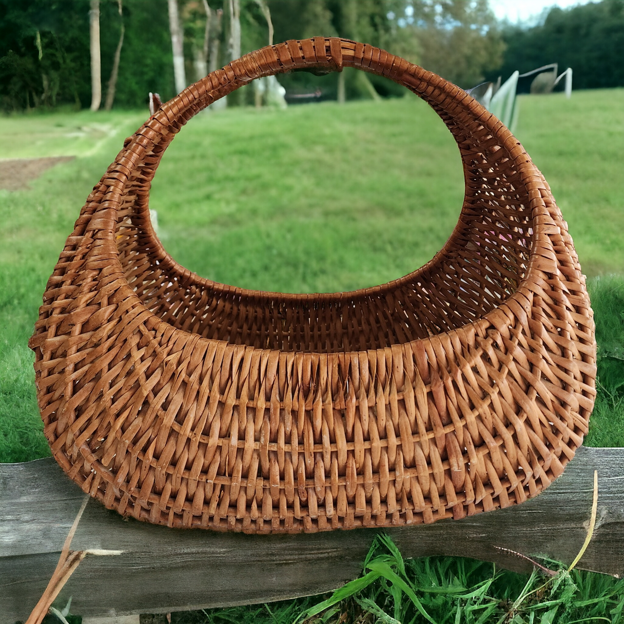 Vintage Wicker Rattan Basket Farmhouse Home Decor Large Storage Primitive