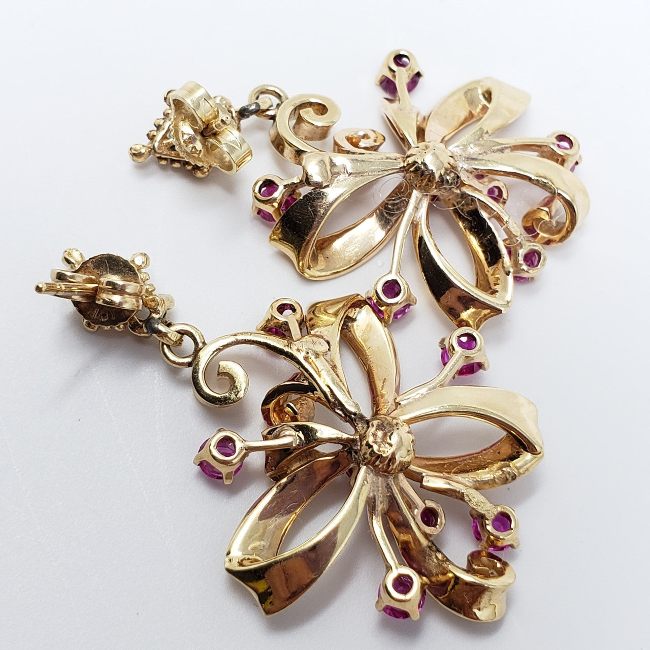 Vintage 2ct Ruby Dangling Earrings In Gold