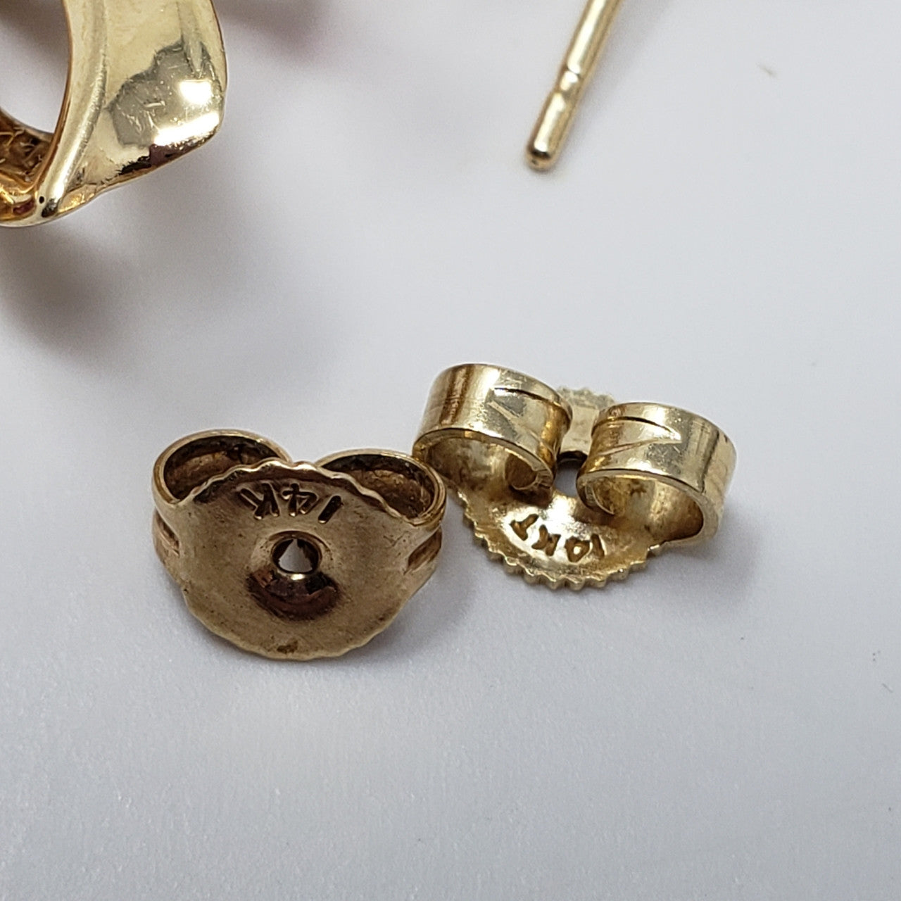 Vintage 2ct Ruby Dangling Earrings In Gold